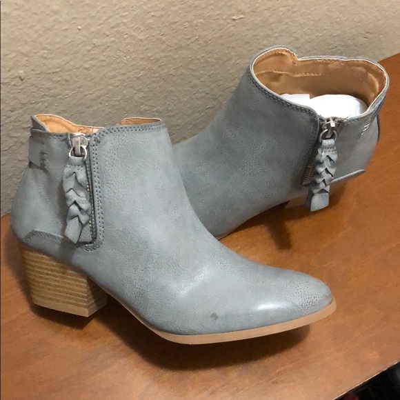 Bootie - Picture 4 of 8